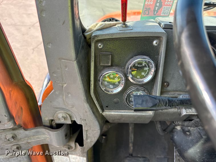 image for item DV5799 2001 Mack  RD690S semi truck