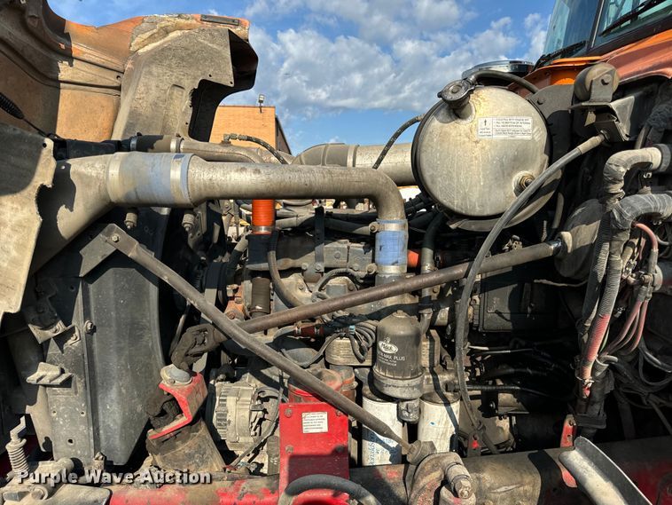 image for item DV5799 2001 Mack  RD690S semi truck