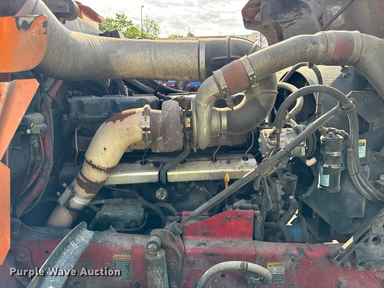 image for item DV5799 2001 Mack  RD690S semi truck