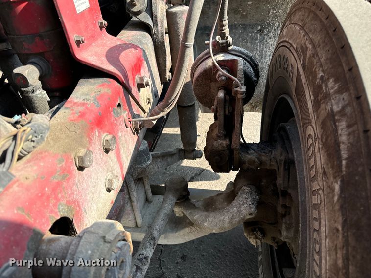 image for item DV5799 2001 Mack  RD690S semi truck