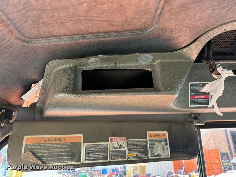 image for item DV5800 2001 Mack  RD690S semi truck