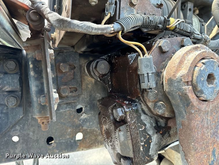 image for item DV5820 1999 International  2674 semi truck