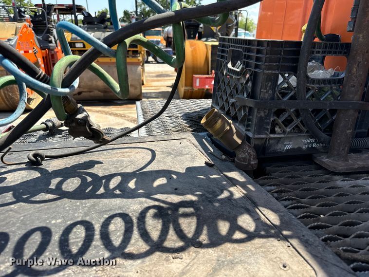 image for item DV5821 1999 International  2674 semi truck