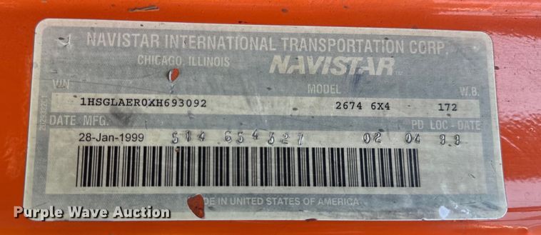 image for item DV5821 1999 International  2674 semi truck