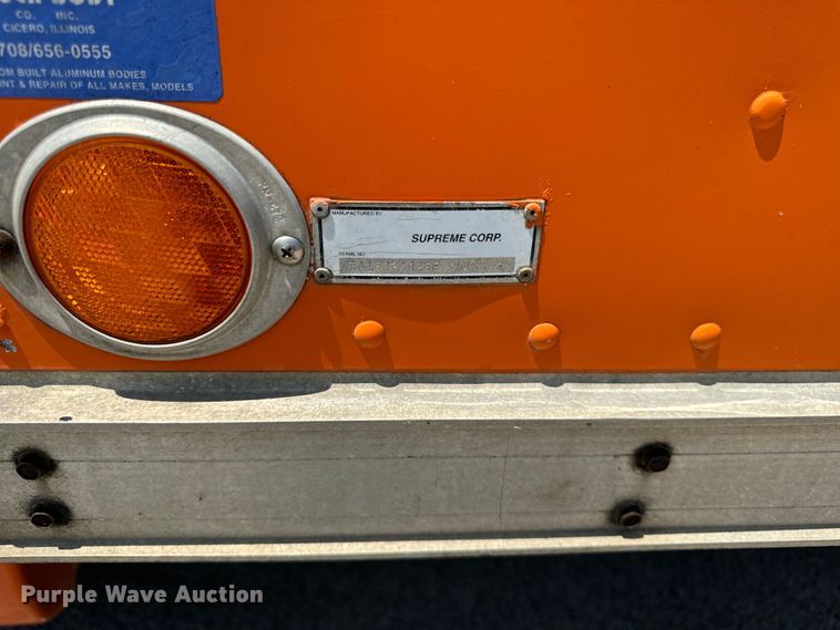 image for item DV5823 1997 Chevrolet  3500 box truck