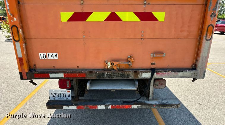 image for item DV5823 1997 Chevrolet  3500 box truck