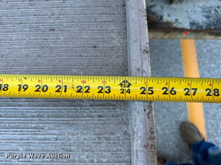 image for item DV5823 1997 Chevrolet  3500 box truck