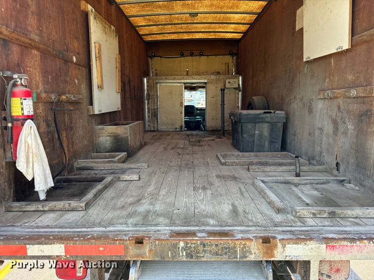 image for item DV5823 1997 Chevrolet  3500 box truck