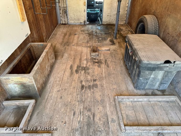 image for item DV5823 1997 Chevrolet  3500 box truck