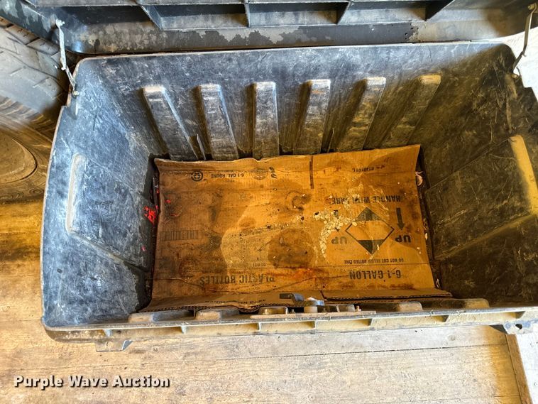 image for item DV5823 1997 Chevrolet  3500 box truck