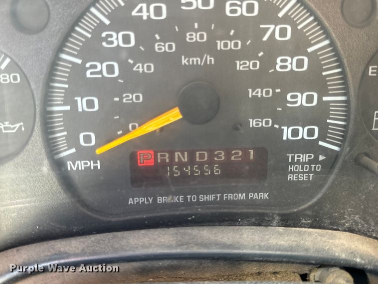 image for item DV5823 1997 Chevrolet  3500 box truck