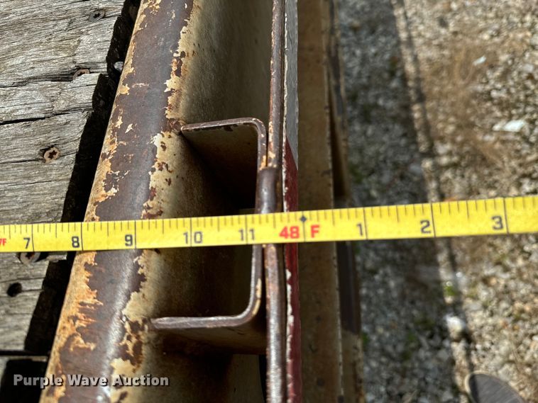 image for item DX0936 1997 Lufkin flatbed trailer