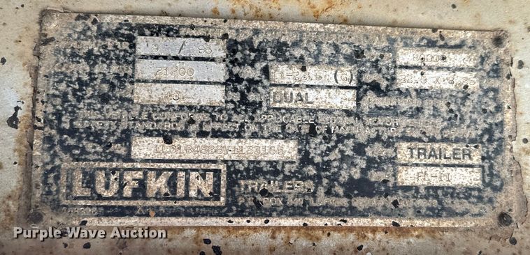 image for item DX0936 1997 Lufkin flatbed trailer