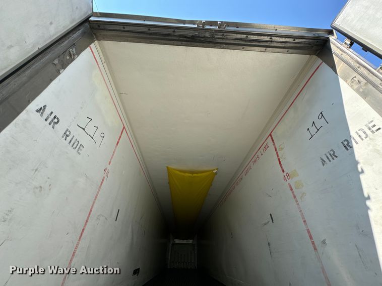 image for item DX0940 2014 Wabash refrigerated van trailer