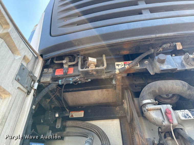 image for item DX0940 2014 Wabash refrigerated van trailer