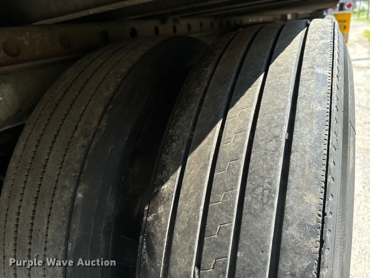 image for item DX0940 2014 Wabash refrigerated van trailer