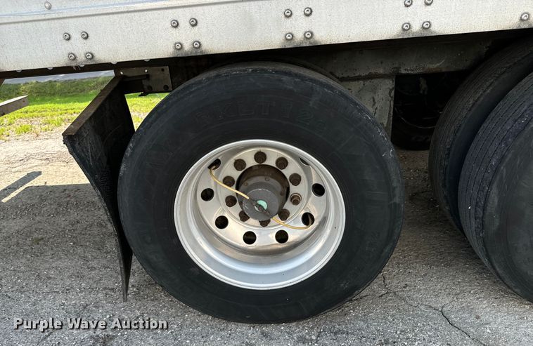 image for item DX0940 2014 Wabash refrigerated van trailer