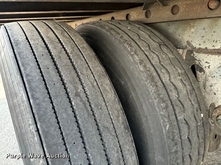 image for item DX0940 2014 Wabash refrigerated van trailer