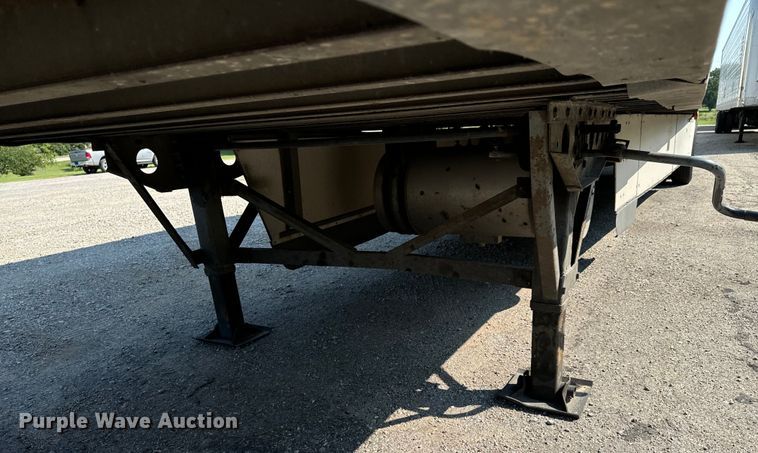 image for item DX0941 2013 Wabash refrigerated van trailer