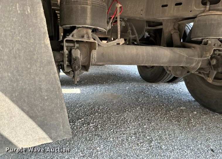 image for item DX0941 2013 Wabash refrigerated van trailer