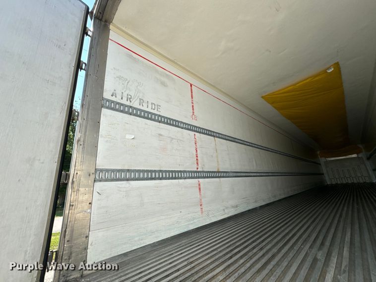 image for item DX0941 2013 Wabash refrigerated van trailer