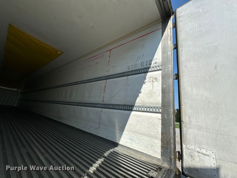 image for item DX0941 2013 Wabash refrigerated van trailer
