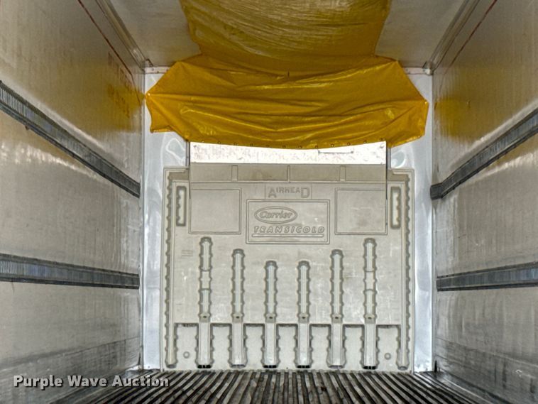 image for item DX0941 2013 Wabash refrigerated van trailer