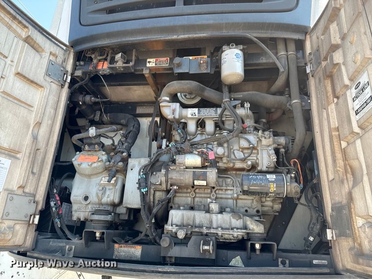 image for item DX0941 2013 Wabash refrigerated van trailer