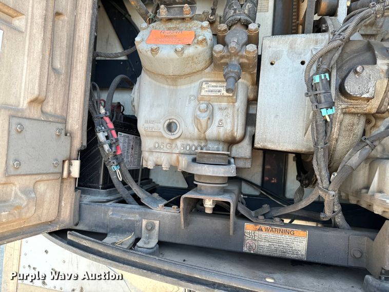 image for item DX0941 2013 Wabash refrigerated van trailer