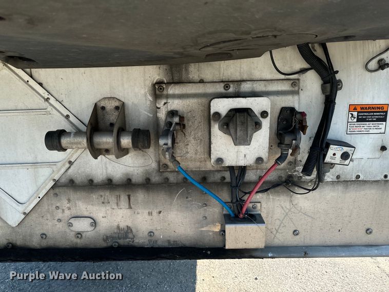 image for item DX0941 2013 Wabash refrigerated van trailer