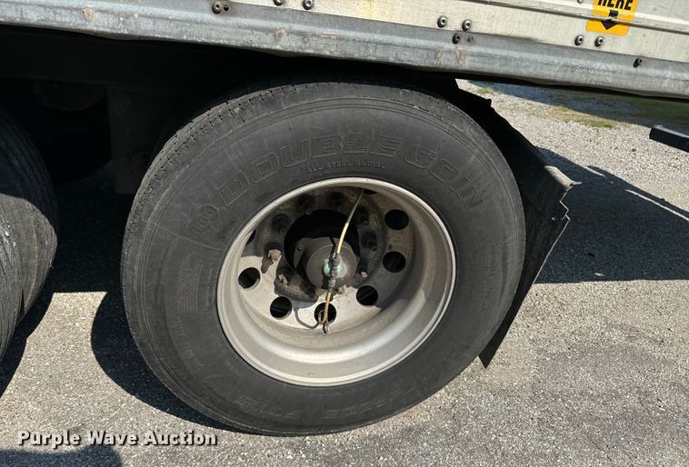 image for item DX0941 2013 Wabash refrigerated van trailer