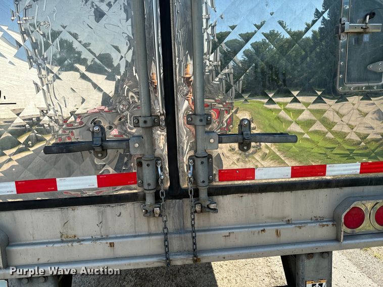 image for item DX0942 2013 CIMC 531SRB03 refrigerated van trailer