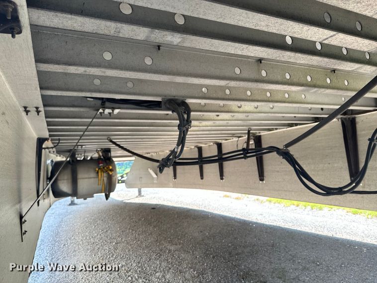 image for item DX0942 2013 CIMC 531SRB03 refrigerated van trailer