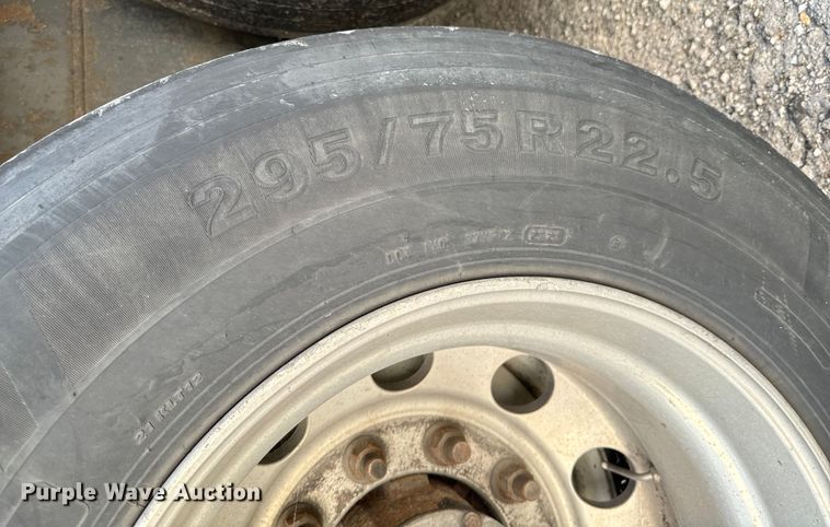 image for item DX0942 2013 CIMC 531SRB03 refrigerated van trailer