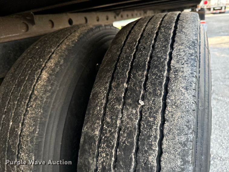 image for item DX0942 2013 CIMC 531SRB03 refrigerated van trailer