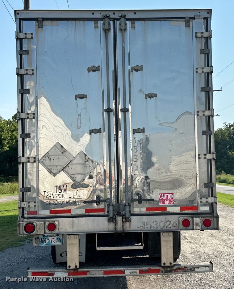 image for item DX0943 2015 Wabash refrigerated van trailer