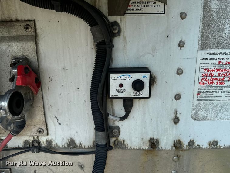 image for item DX0943 2015 Wabash refrigerated van trailer