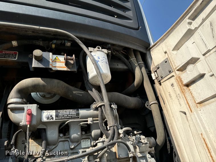 image for item DX0943 2015 Wabash refrigerated van trailer