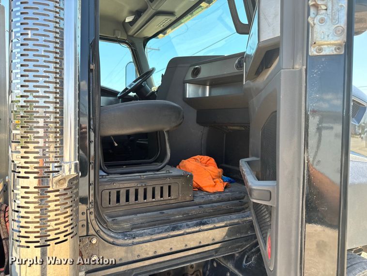 image for item DX3457 2015 Caterpillar  CT660 semi truck