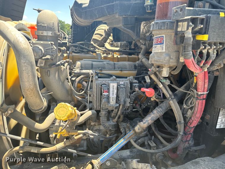 image for item DX3457 2015 Caterpillar  CT660 semi truck