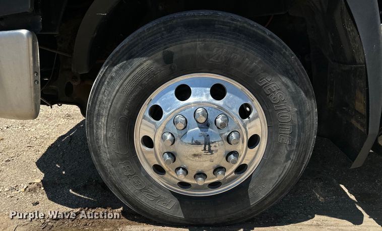 image for item DX3457 2015 Caterpillar  CT660 semi truck