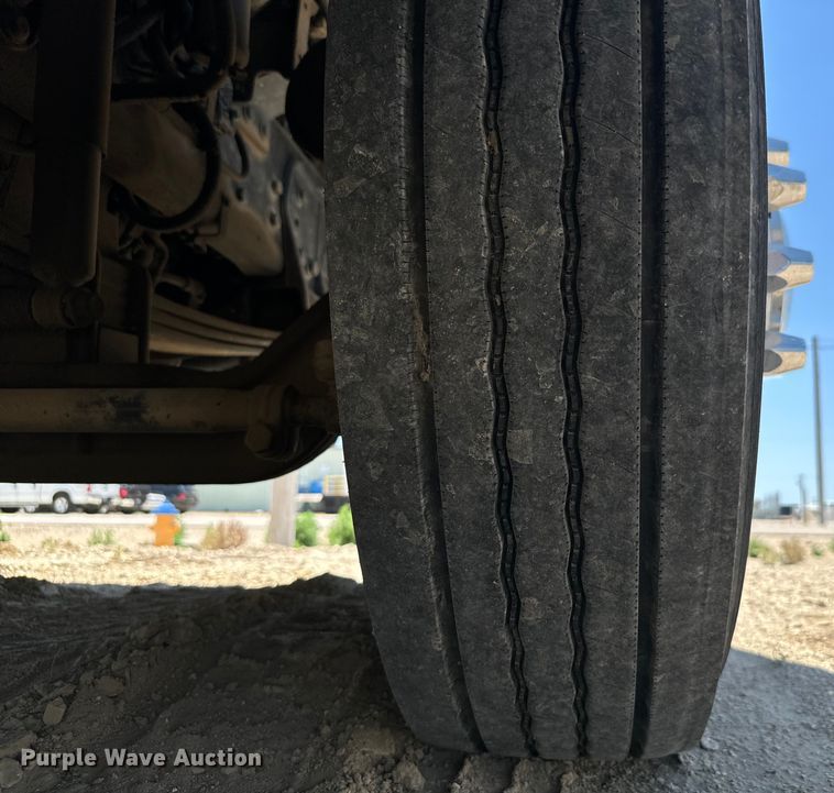 image for item DX3457 2015 Caterpillar  CT660 semi truck