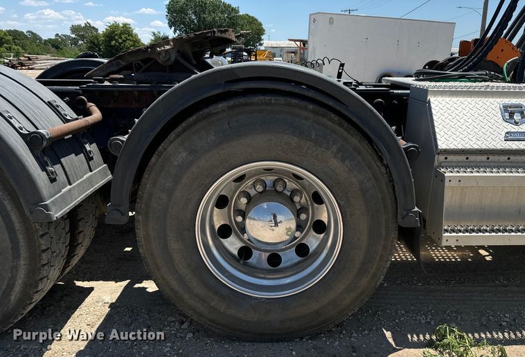 image for item DX3457 2015 Caterpillar  CT660 semi truck