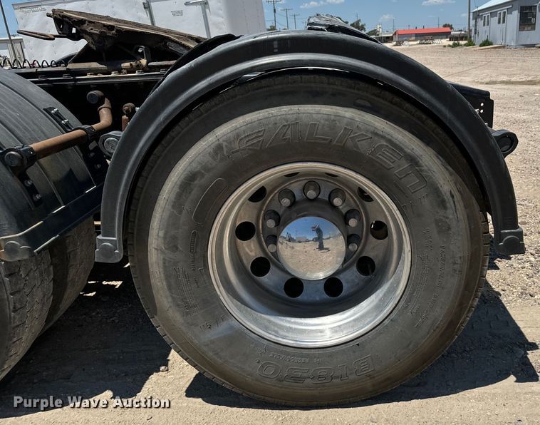 image for item DX3457 2015 Caterpillar  CT660 semi truck