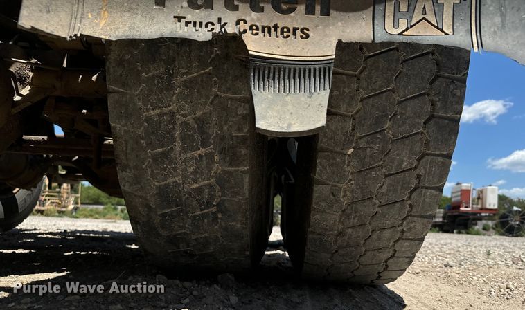 image for item DX3457 2015 Caterpillar  CT660 semi truck