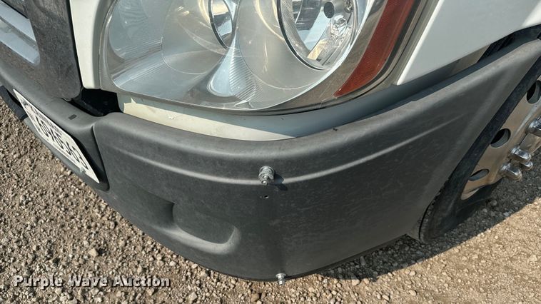 image for item DX3475 2012 Freightliner  Cascadia semi truck