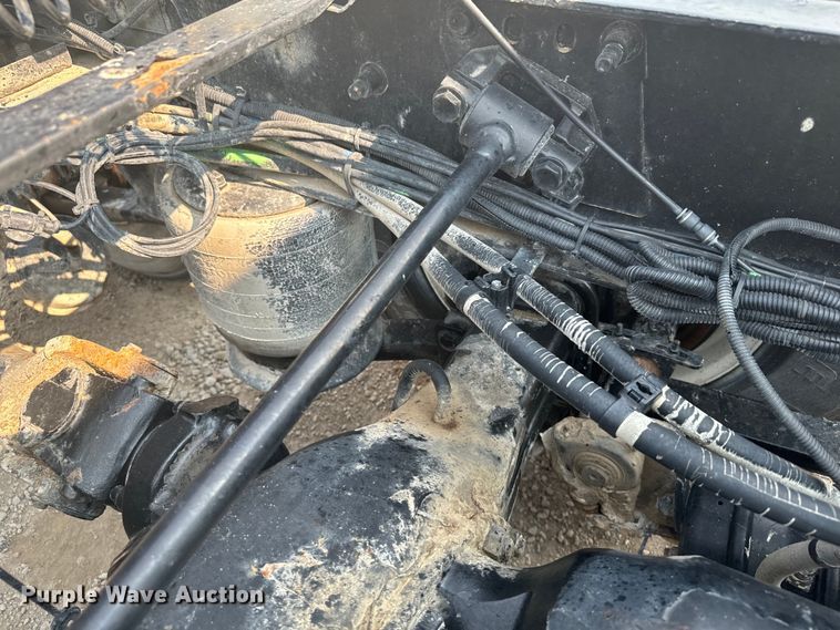 image for item DX3475 2012 Freightliner  Cascadia semi truck