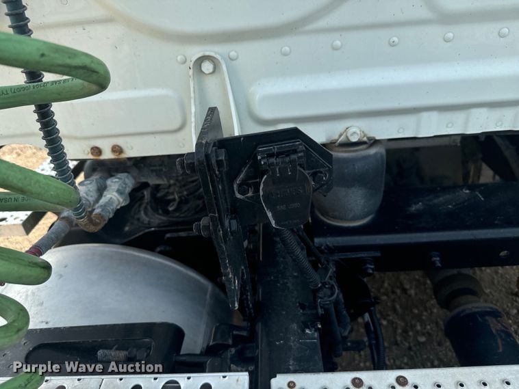 image for item DX3475 2012 Freightliner  Cascadia semi truck