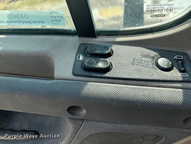 image for item DX3475 2012 Freightliner  Cascadia semi truck