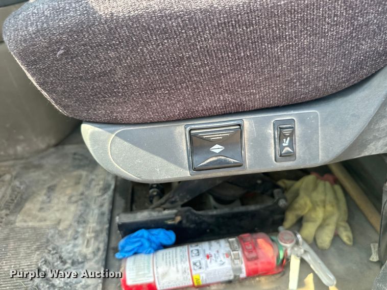 image for item DX3475 2012 Freightliner  Cascadia semi truck